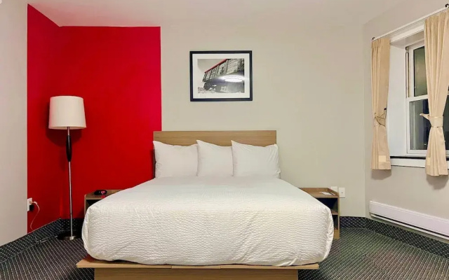 Ramada By Wyndham Kirkland Lake