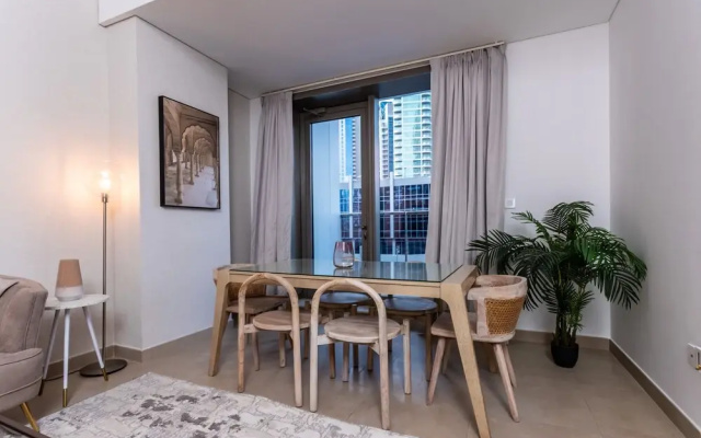 Spectacular 1BR Apartment-Sparkle Towers