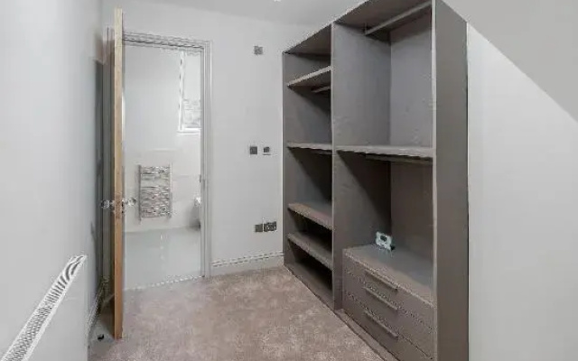 OYO Home 138 Woodville Road 2 beds