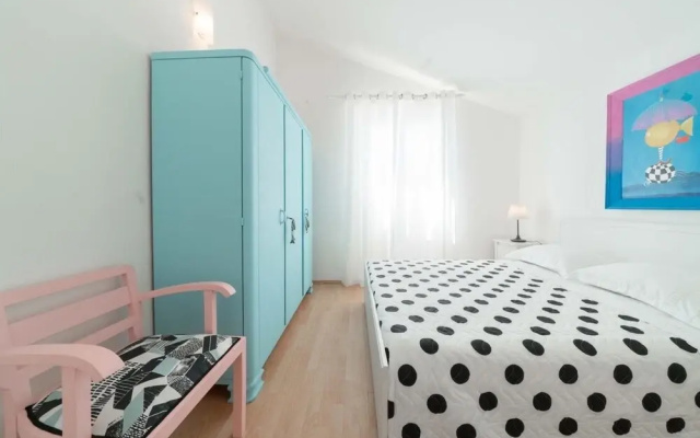 Awesome Home in Povljana With 4 Bedrooms and Wifi