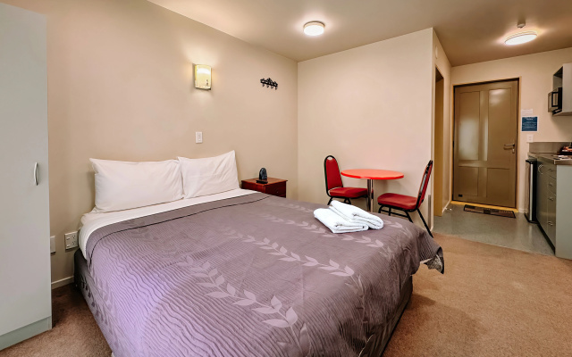Bealey Avenue Motel