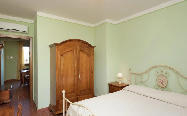 Apartment in Monte del Lago Near Lake Trasimeno