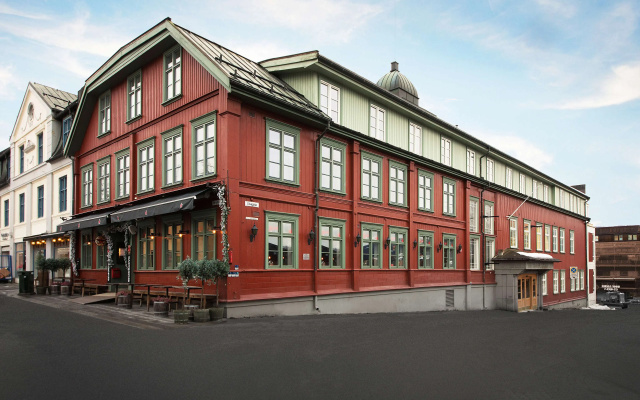hotelImage
