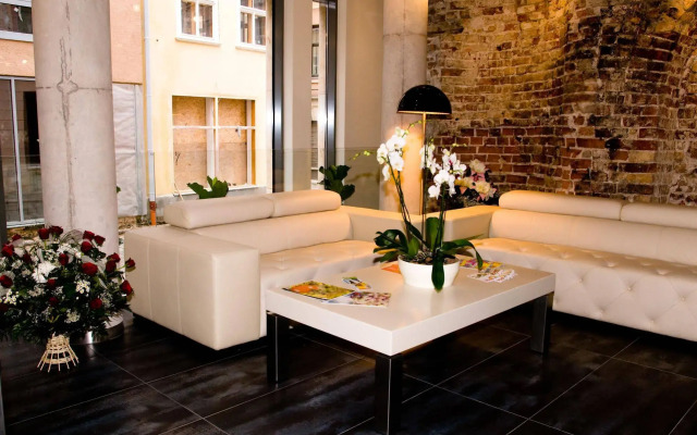 M5 self-service Boutique Hotel