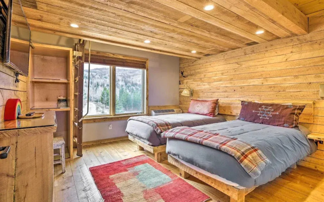 Secluded Granby Mtn Cabin: 75 Acres & Views