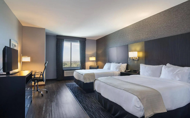 Holiday Inn & Suites Silicon Valley - Milpitas by IHG