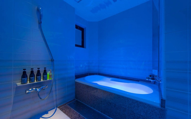HOTEL W-AVANZA-W GROUP HOTELS and RESORTS-