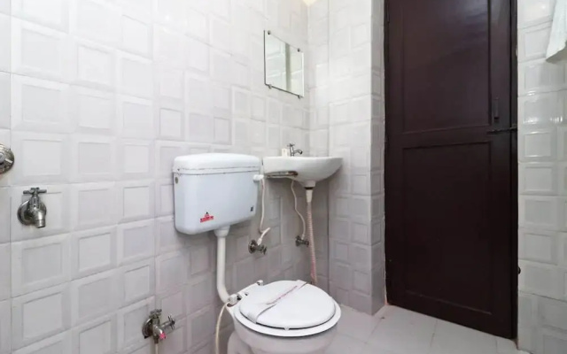 Hotel Royal Monarch by OYO Rooms