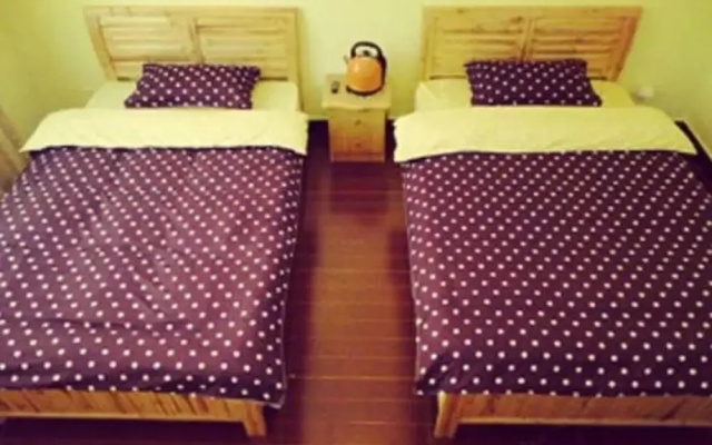 Yitravel Hostel