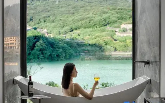 Dongjiang Lake Xinbo Harajuku Homestay