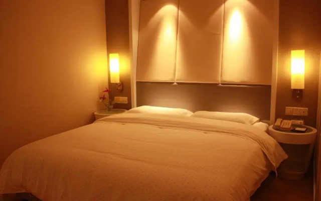 Best Century Hotel