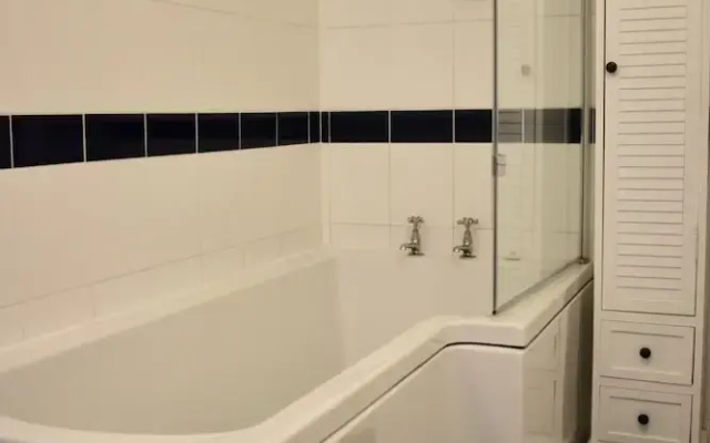 Beautiful 3 Bedroom Terraced House With Garden