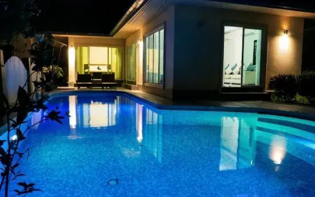 Villa Tanya @ Platinum 3br Private Pool & Jacuzzi