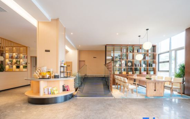 Shanhai Yunting Hotel (Half Moon Bay Maotoushan Branch)