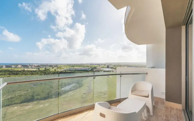 Penthouse With Private Picuzzi in Cap Cana