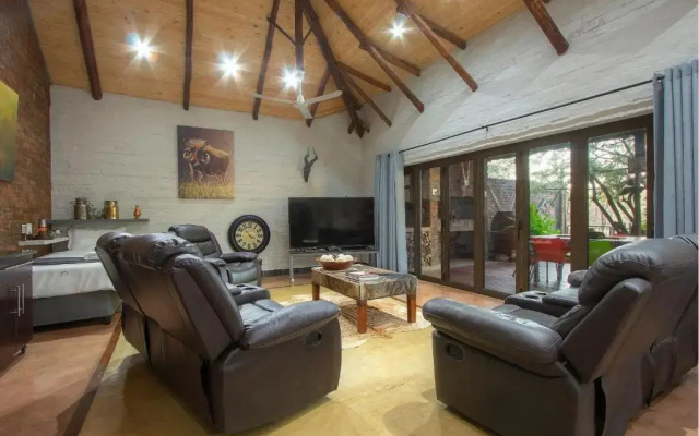 Kruger Wild Dog Inn House 1
