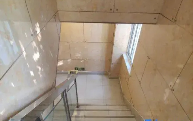 Shanghai Jianci Hotel (Shanghai Taierzhuang Road Subway Station)