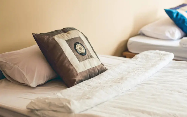 Hillside Homestay Hue - Top Apartment