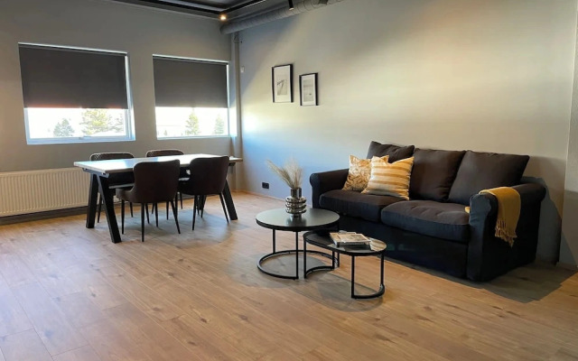 North Apartment 204