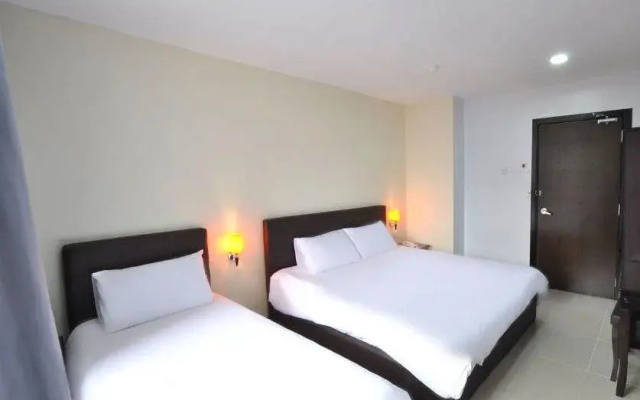 OYO 499 舒适森涂尔酒店(OYO 499 Comfort Hotel Sentul)