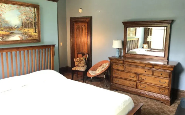 Shaw Mansion Inn