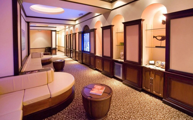 Upstay: Family-friendly Getaway With Spa & Pool
