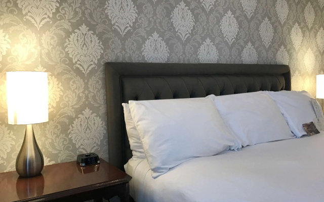 Hawthorne Hotel