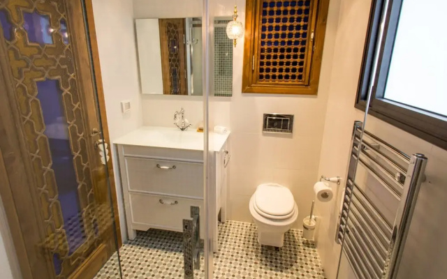 Sasson & Co Luxury 2 BR Apt On Shabazi
