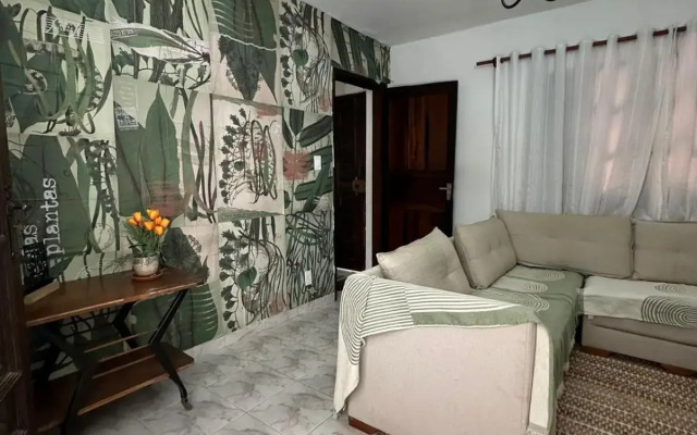 Sítio com piscina e lareira