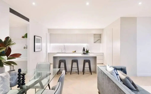 Brand New Lux Water View 3bd with Parking