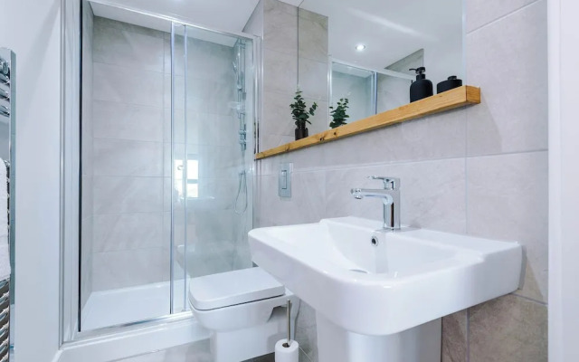 Premium City Penthouse Ideal For Business