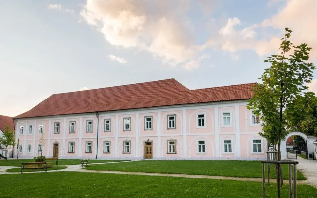 Zamek Hradek u Susice