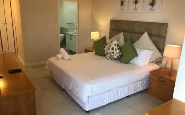 22 Kyalanga Beachfront Apartment