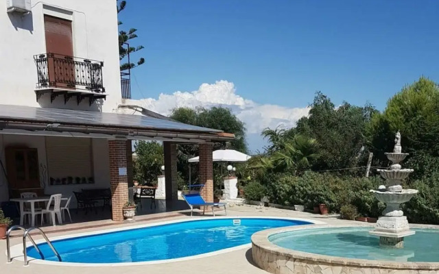 Agrigento Templi Pool Garden