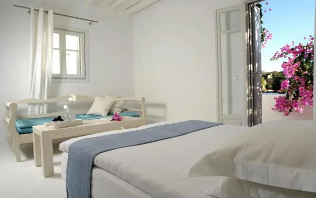 Kapetan Tasos Suites