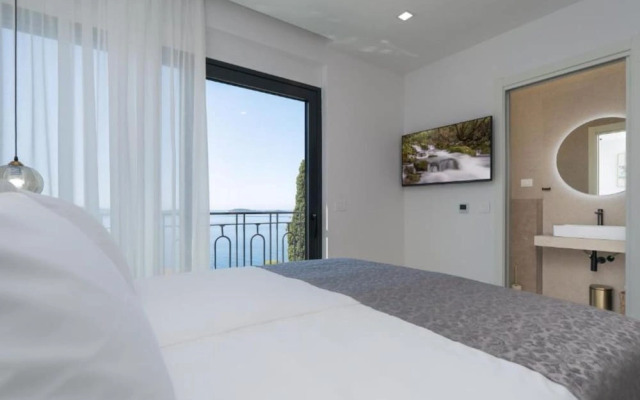 Lux Villa Mariva