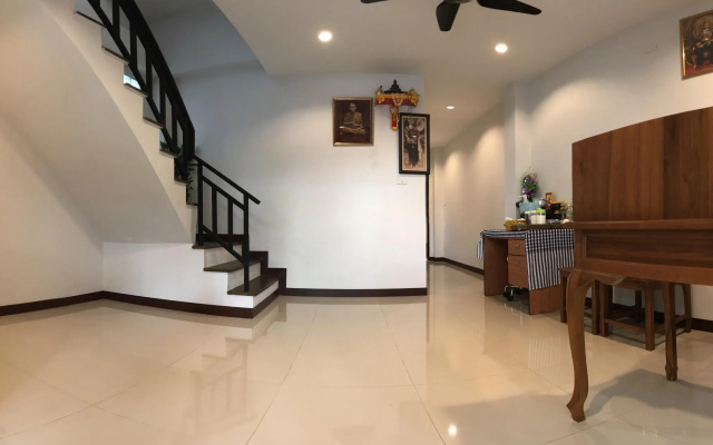 Baan Chaisri