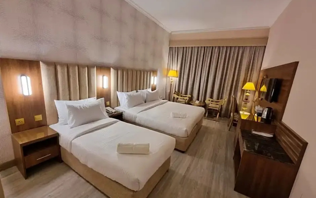 Vista Square Hotel