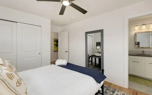 Gorgeous Townhome Steps From the Brewery District!
