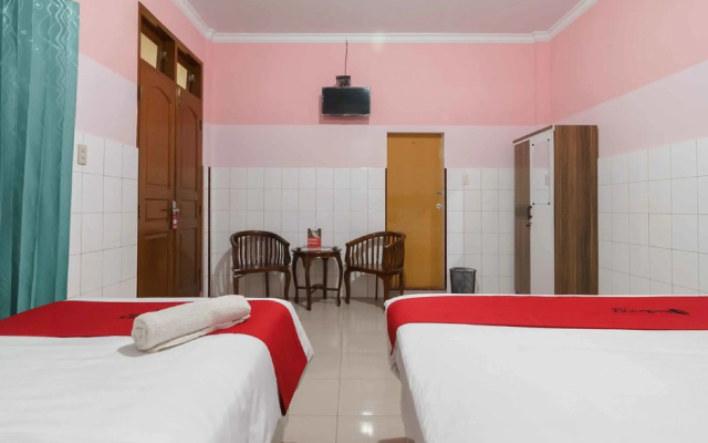 RedDoorz Plus @ Jalan Gatot Subroto Medan