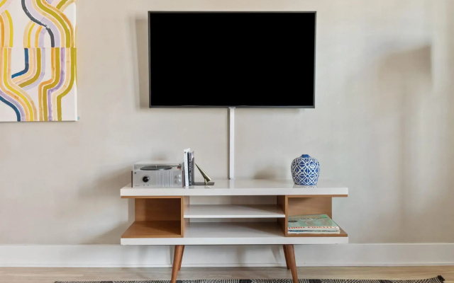 Denver | Comfy Studio Riverfront Apartment