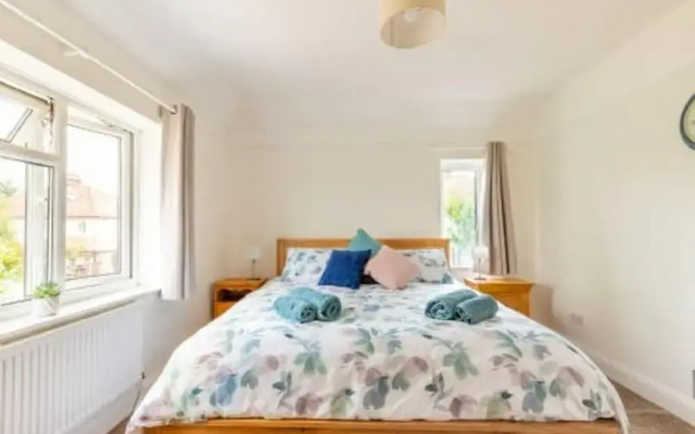 Host Stay St Clements House