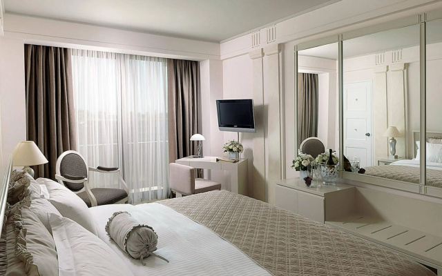 Отель NJV Athens Plaza