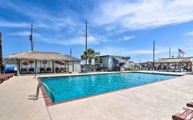 Sea Isle Retreat: Restaurant, Bar & Marina On-site
