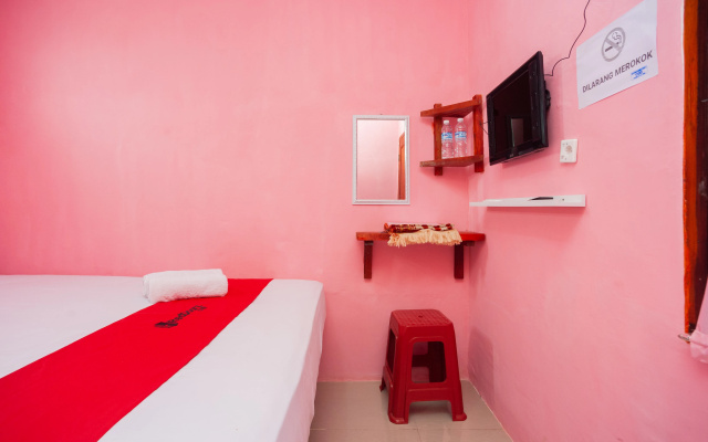 RedDoorz near Palembang Airport 1