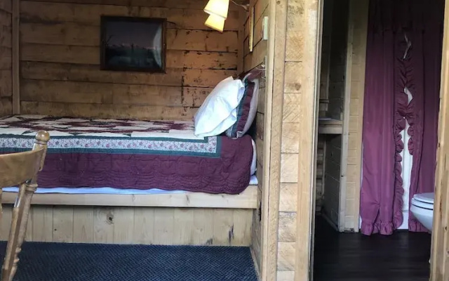 Wood River Lodge