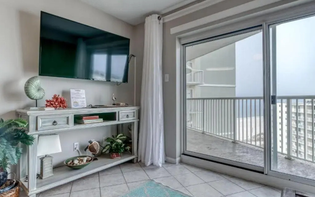 Tradewinds 906
