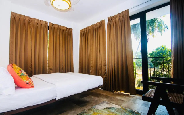 Half Hotel