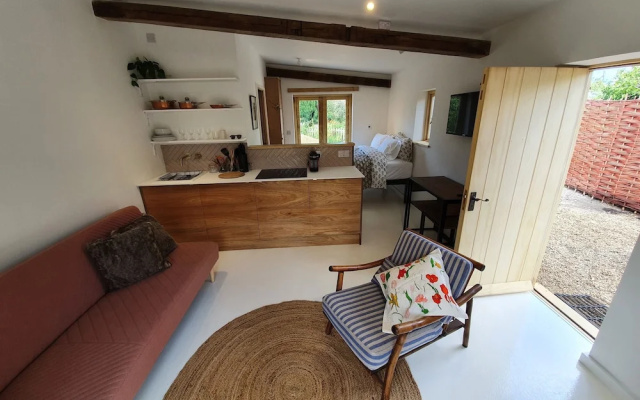 Swallow Studio