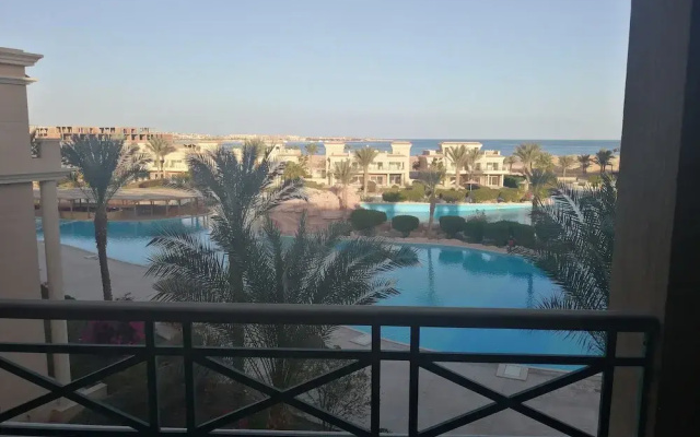 Sea view apartment with private beach